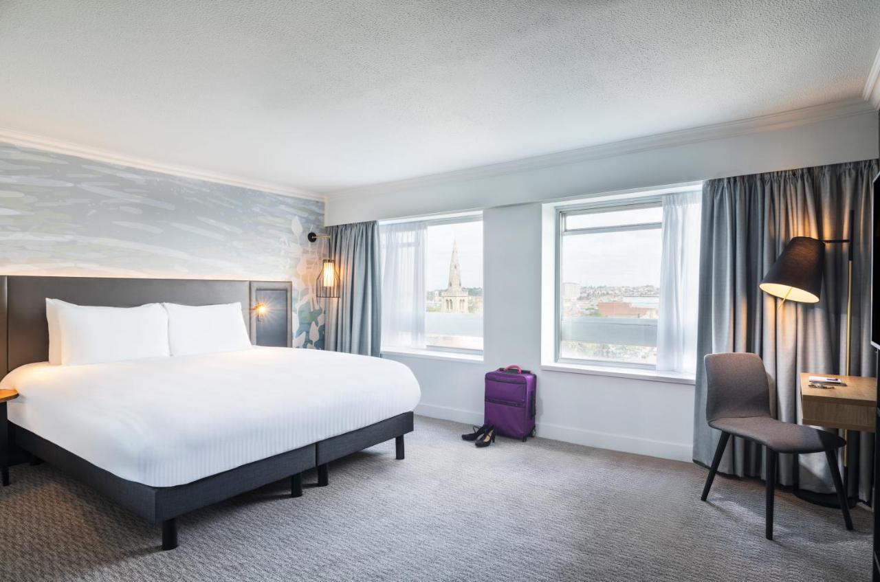 Mercure Bedford Centre Hotel Bagian luar foto