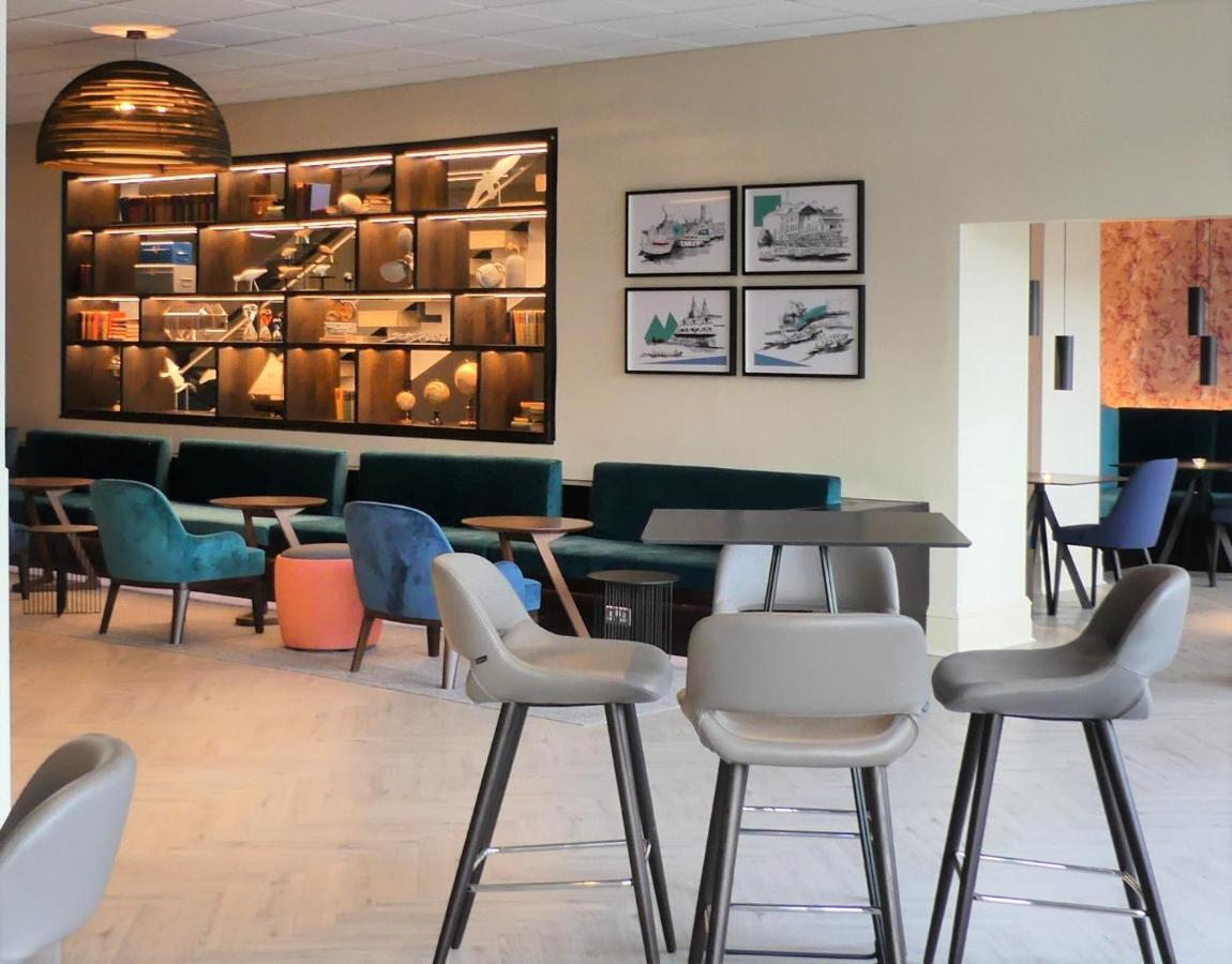 Mercure Bedford Centre Hotel Bagian luar foto