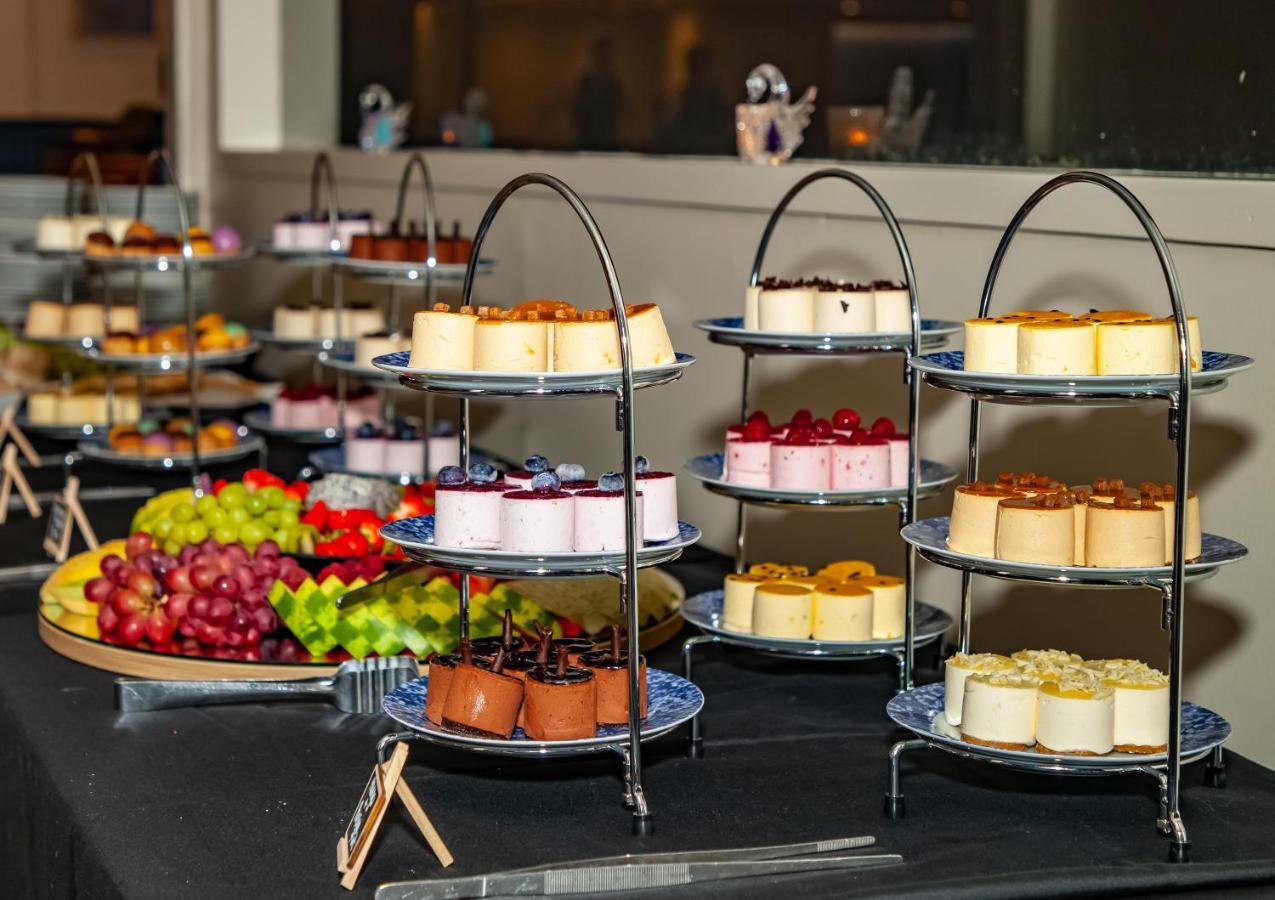 Mercure Bedford Centre Hotel Bagian luar foto